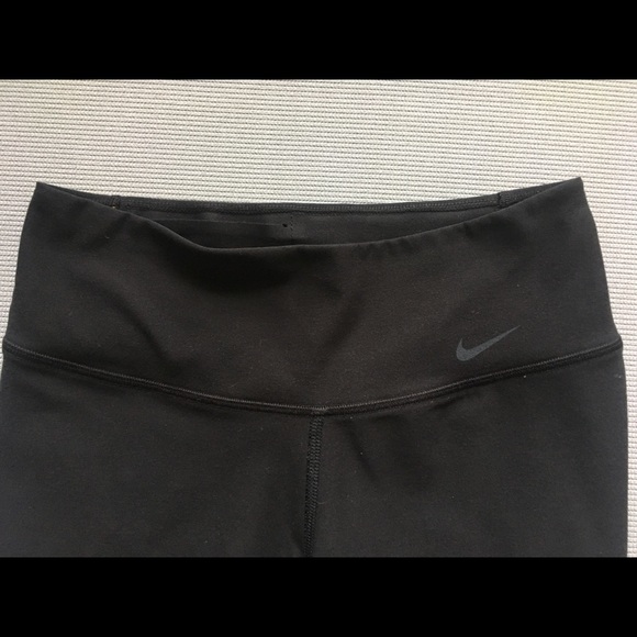 Nike ‘Legendary’ Dri-Fit Training Tights Leggings - Picture 4 of 7